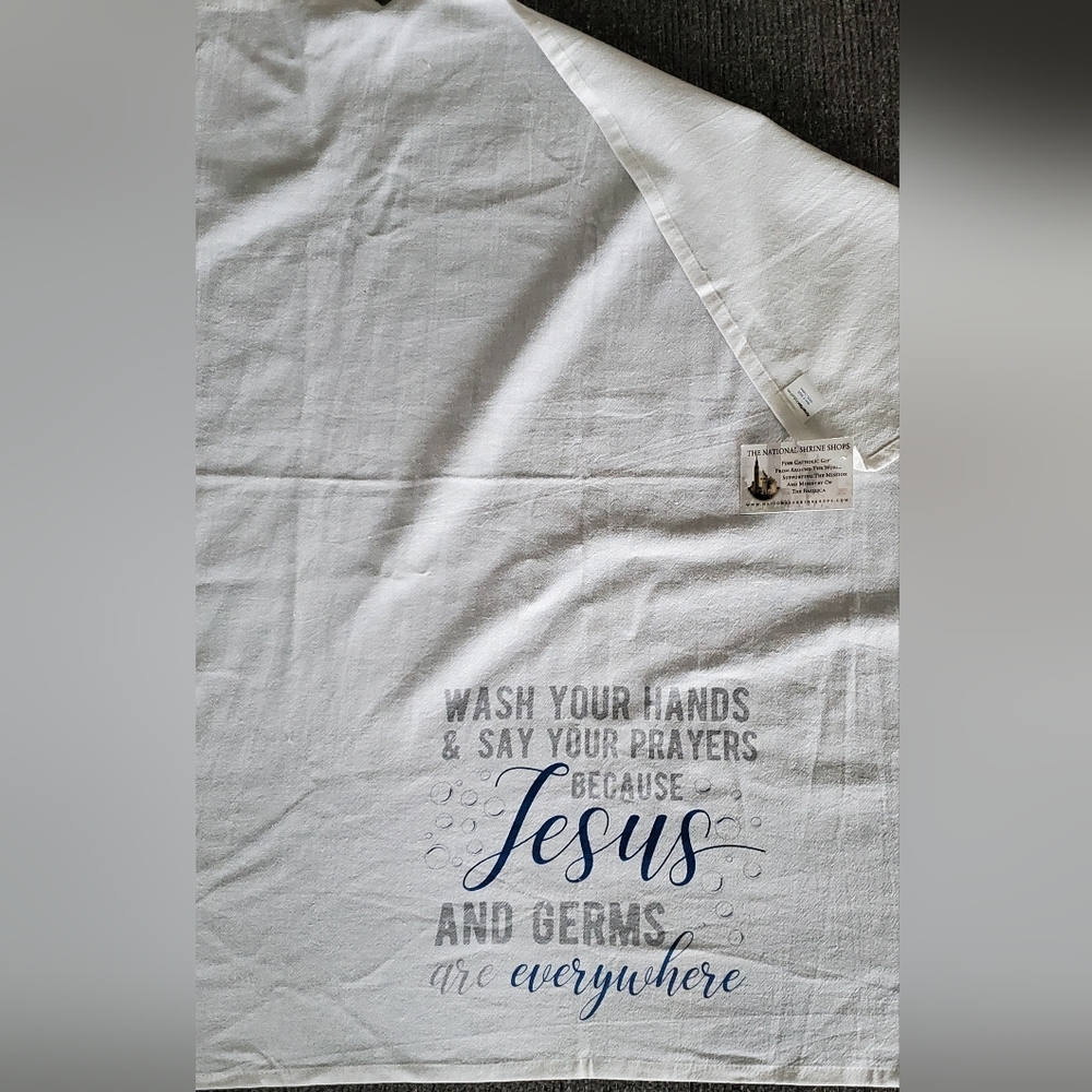 White and Blue Inspirational Towel. NWT.